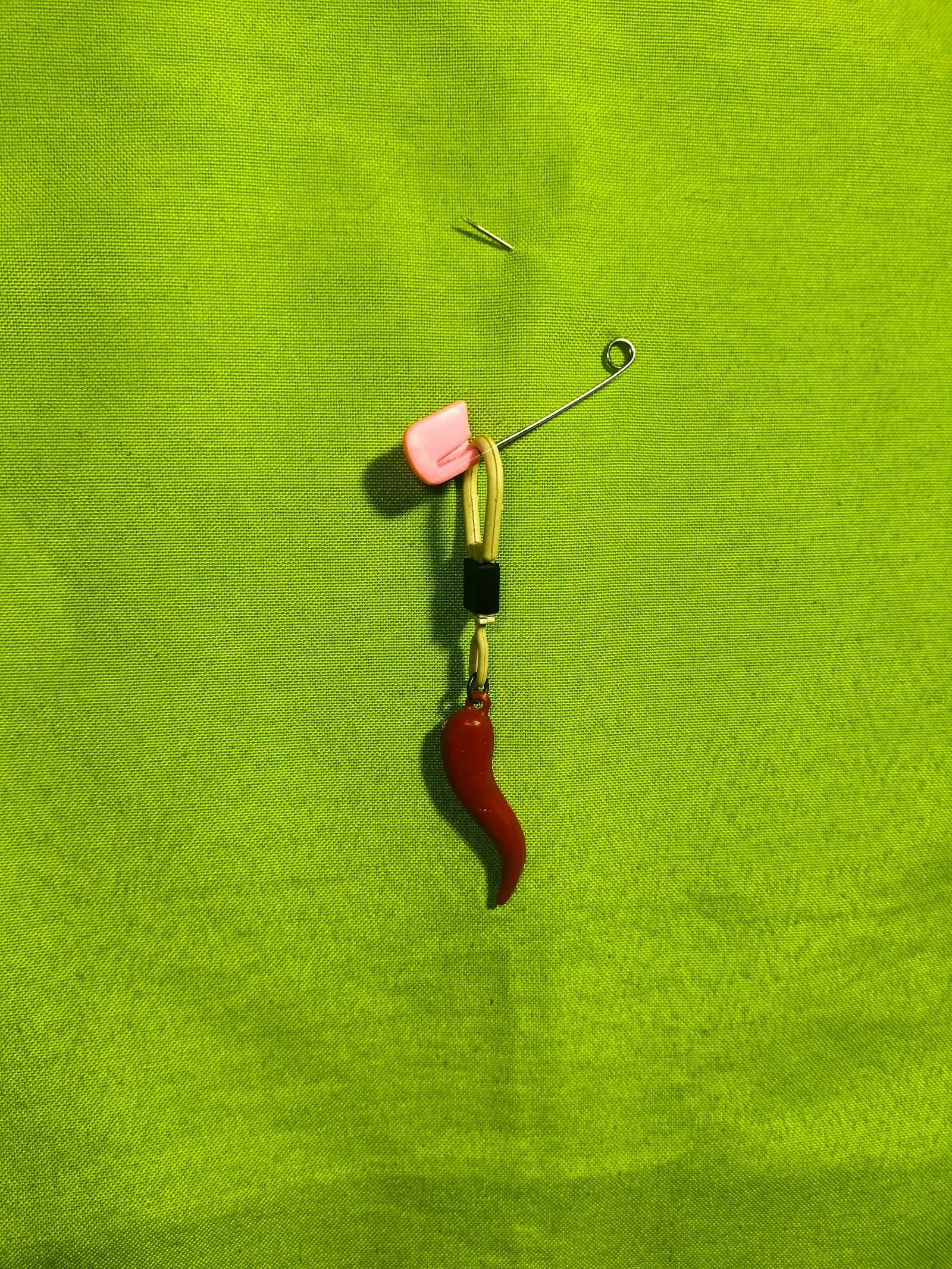 Llavero chili/Guindilla o Cuerno Rojo de la suerte